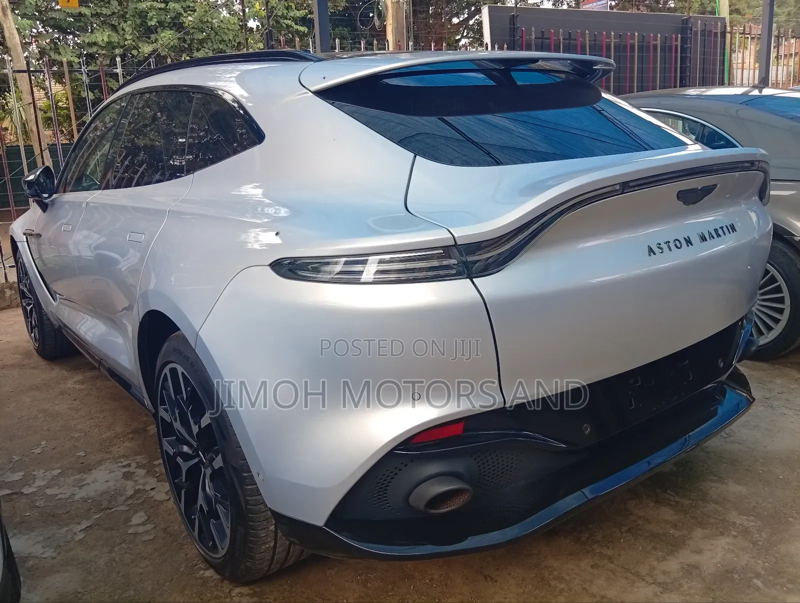 Aston Martin DBX707 2022 Silver
