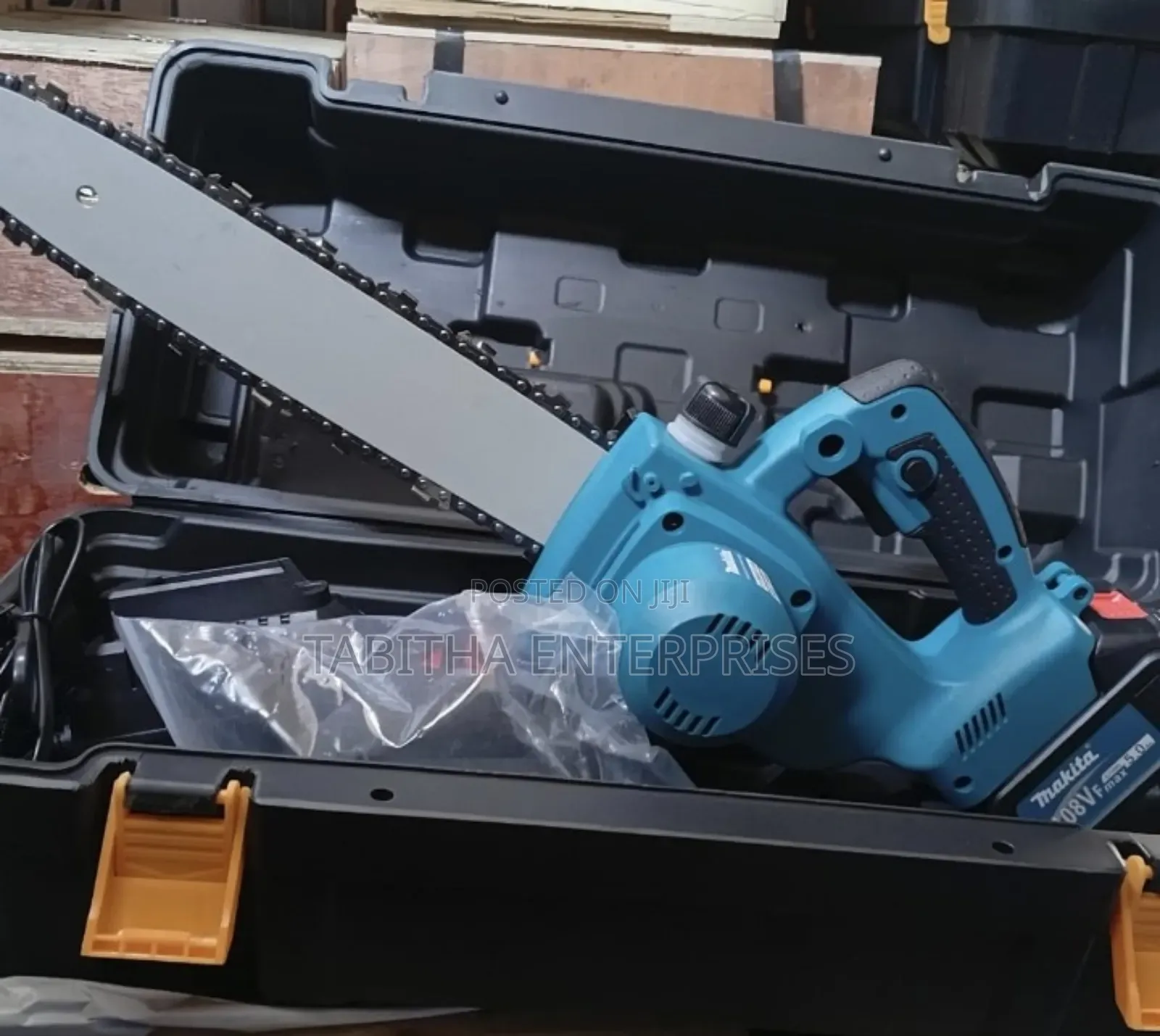 Cordless Chainsaw/Makita Cordless Chainsaw