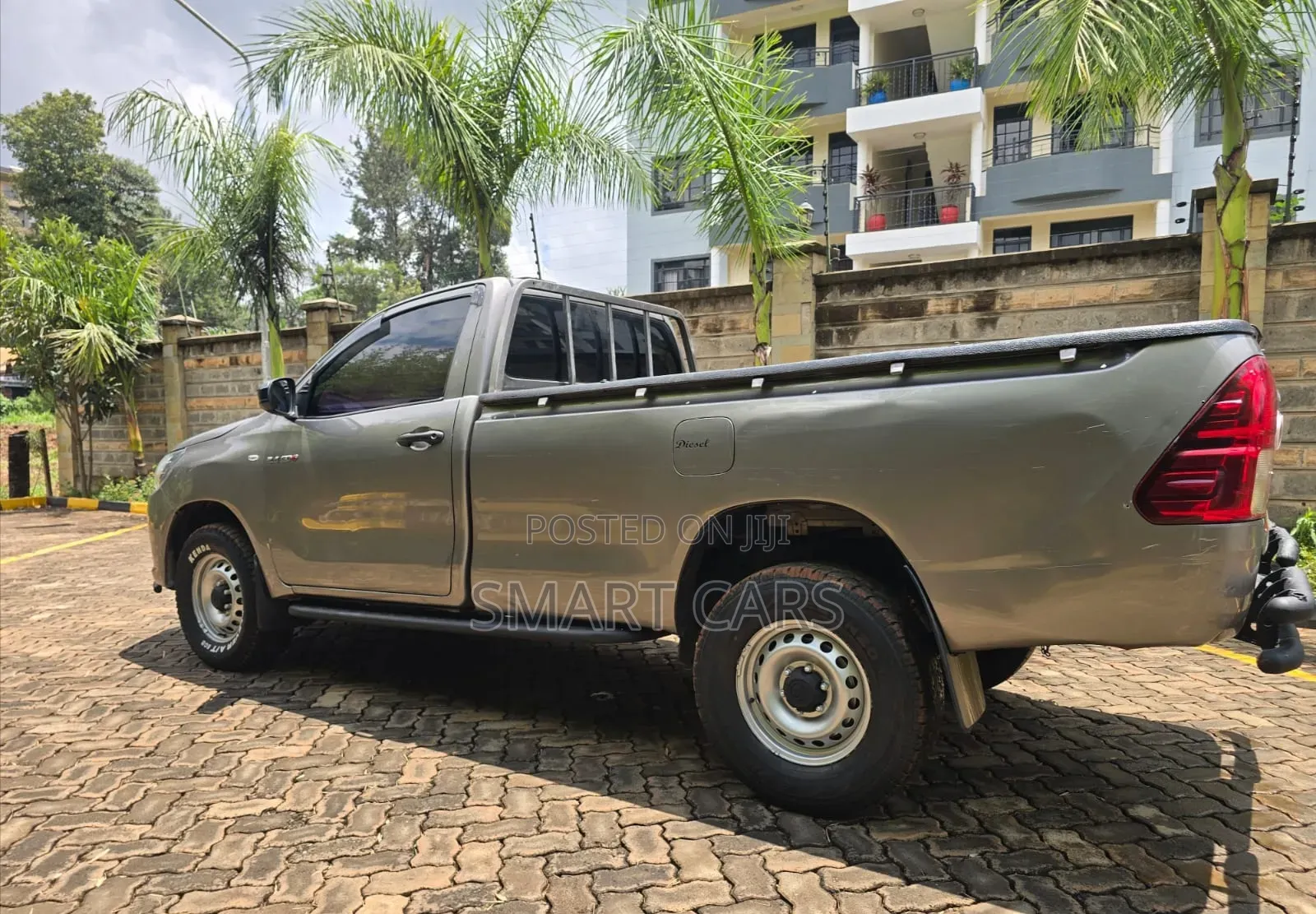Toyota Hilux 2020 Gray