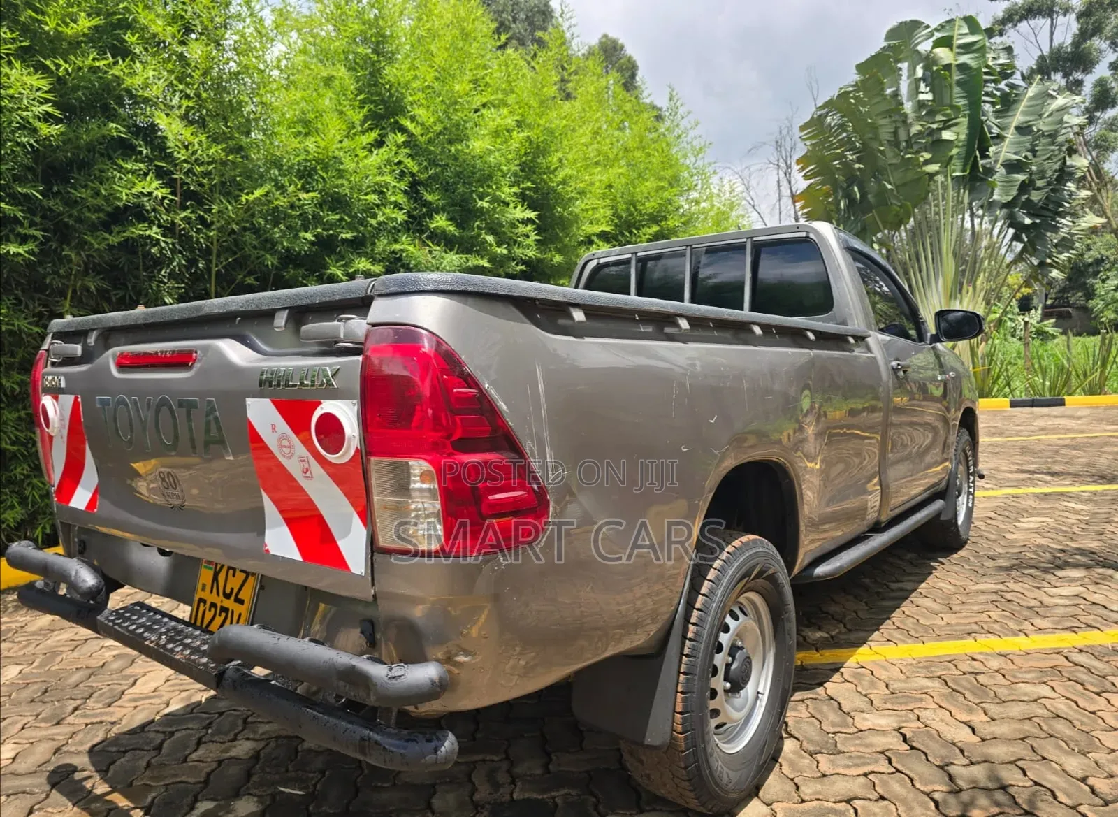 Toyota Hilux 2020 Gray