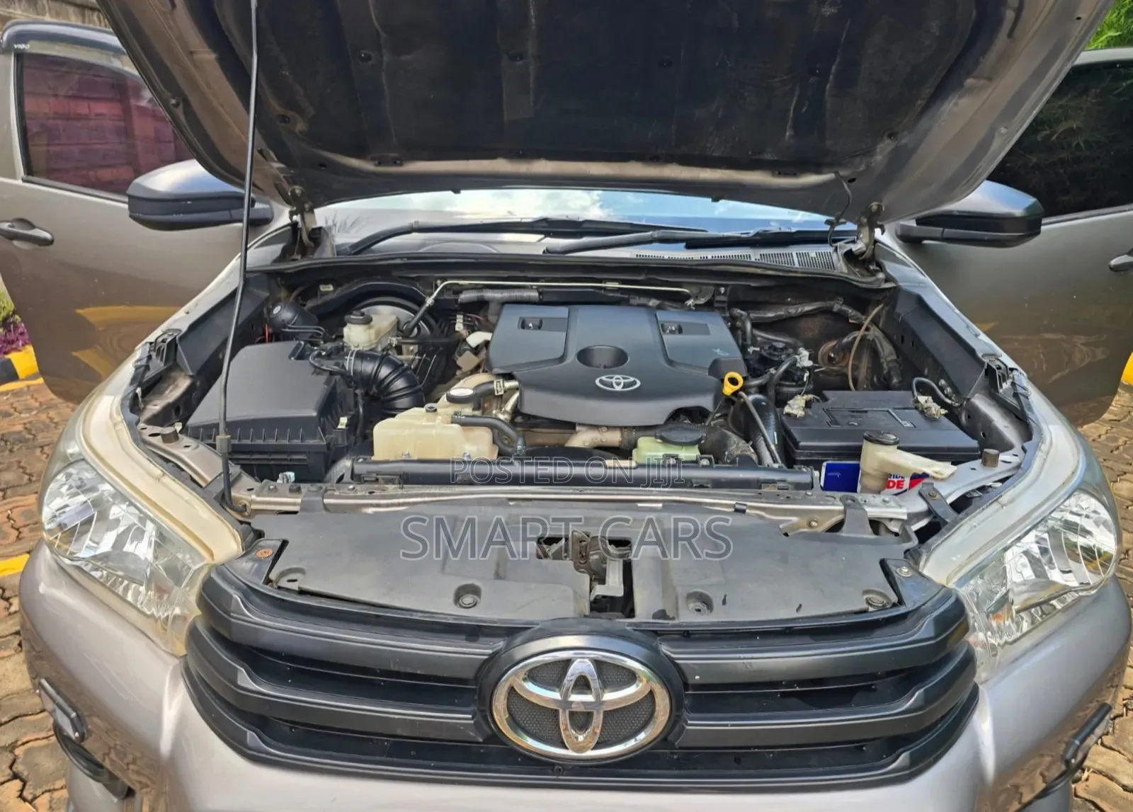 Toyota Hilux 2020 Gray
