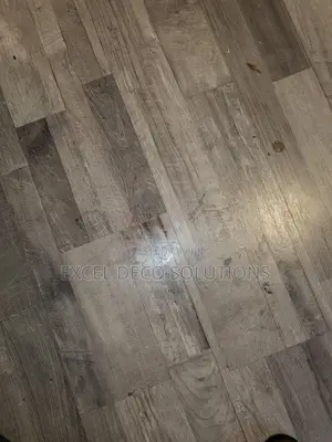 Wood Effect Vinyl Carpet for Comfortable and Modern Indoor Floors