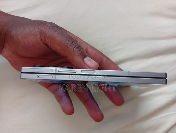 Samsung Galaxy Z Fold6 256 GB Gray - thumbnail 4