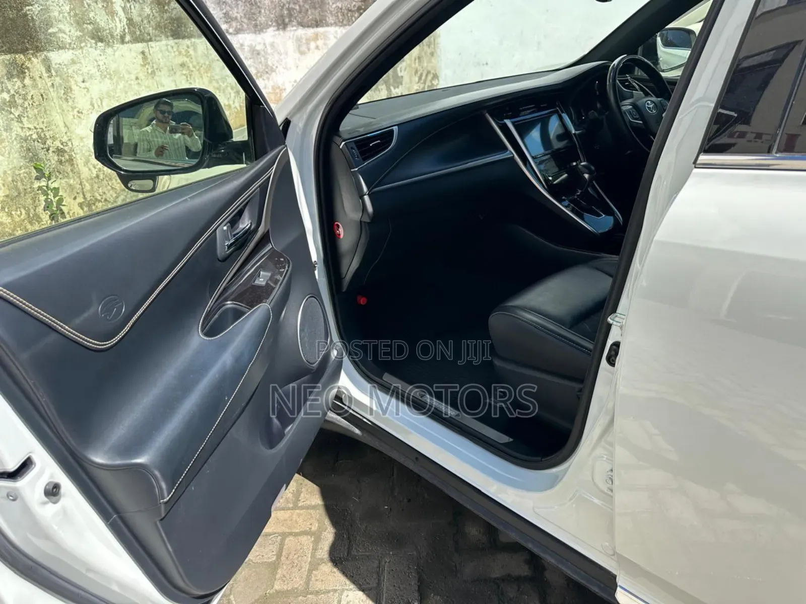 Toyota Harrier 2018 White