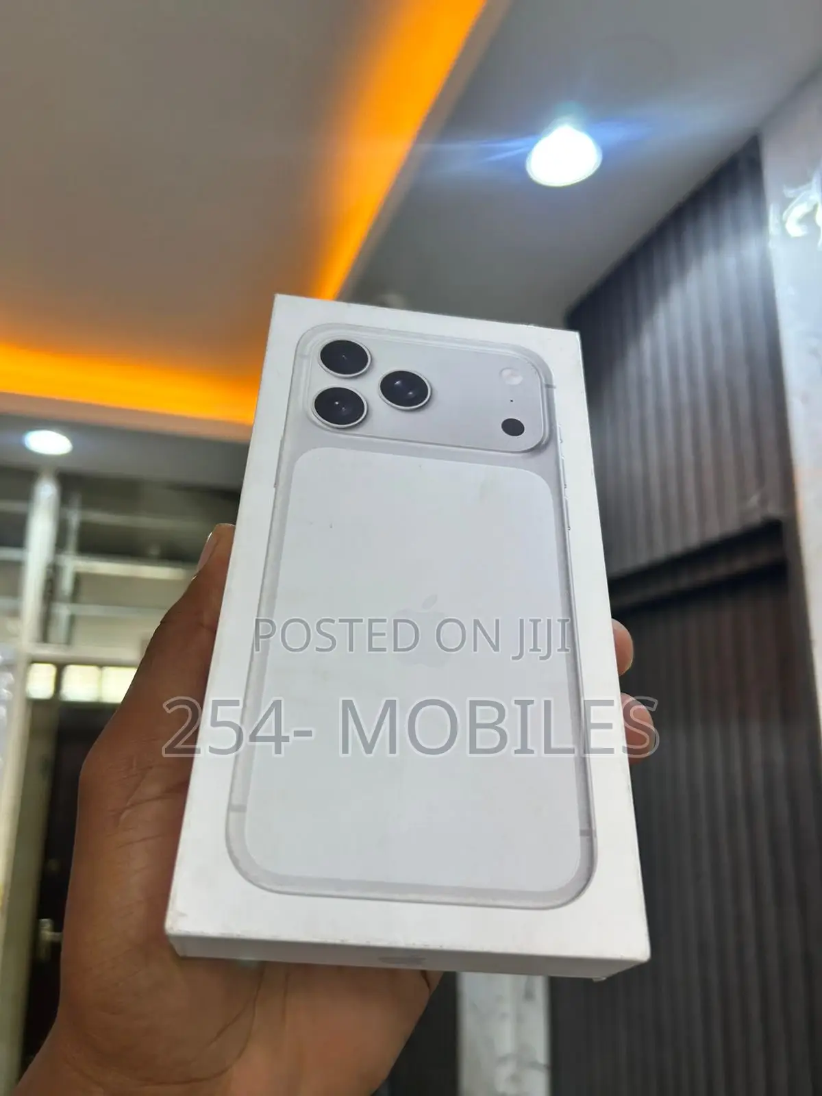 New Apple iPhone 17 Pro Max 256 GB Silver