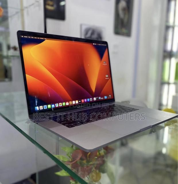 Laptop Apple MacBook Pro 2018 16GB Intel Core i7 SSD 1T - thumbnail 2