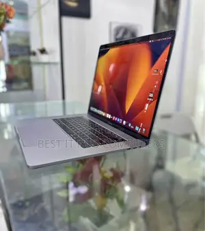 Laptop Apple MacBook Pro 2018 16GB Intel Core i7 SSD 1T