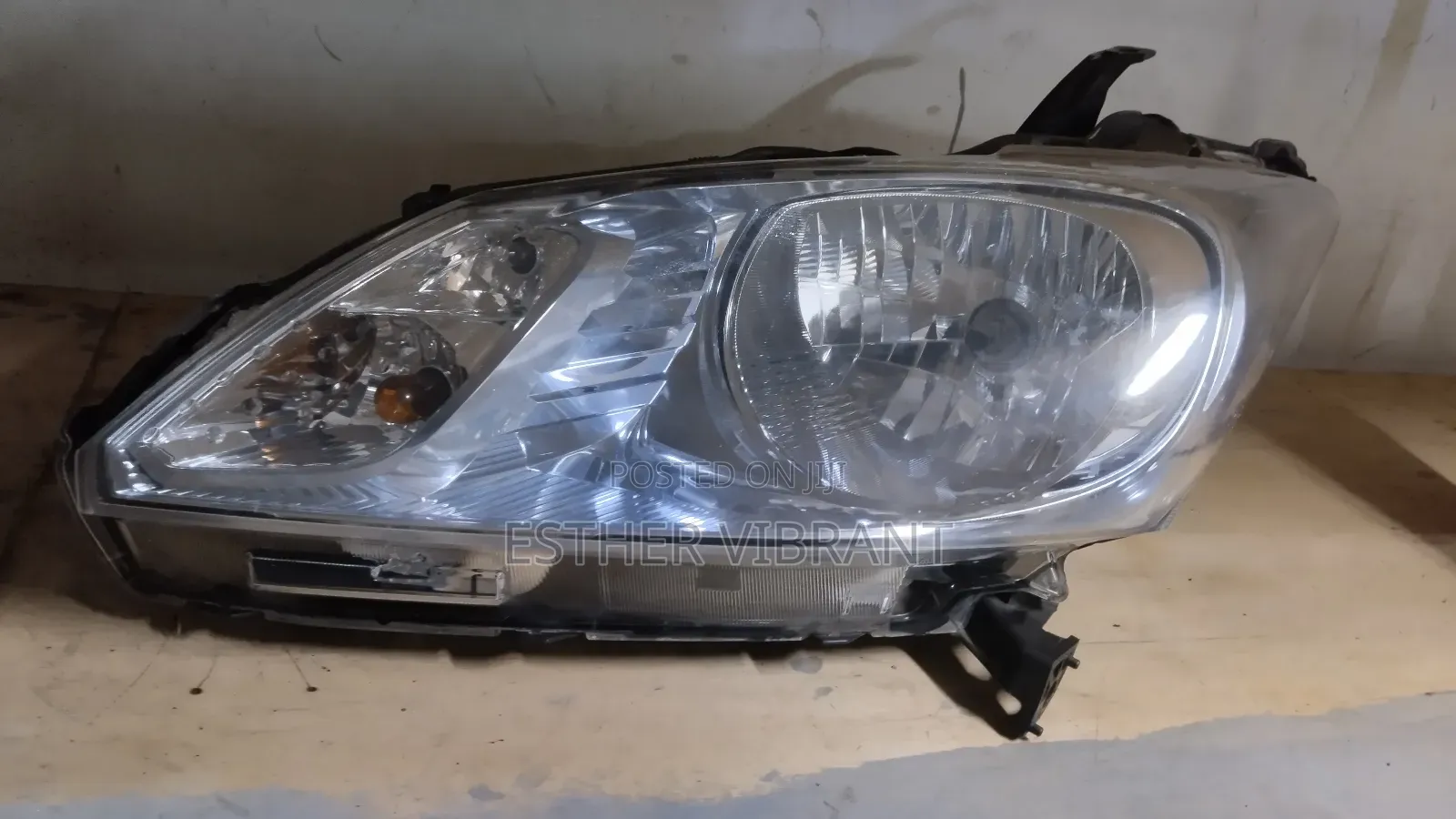 Honda Freed 2012 Headlight Non Zenon