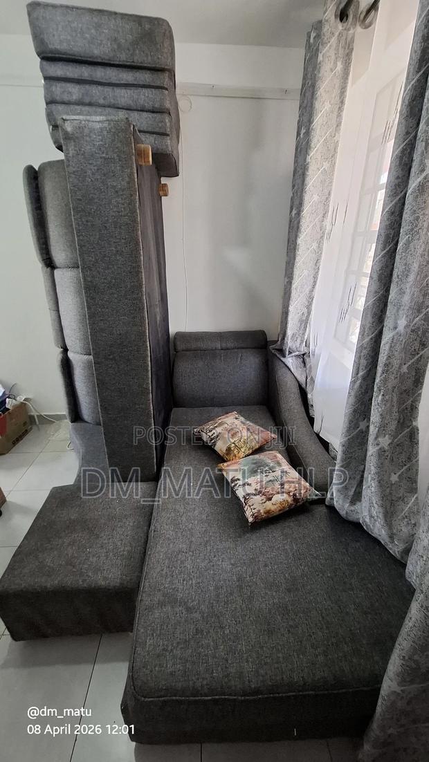 Comfortable 6 Seater With Foot Rest - thumbnail 4