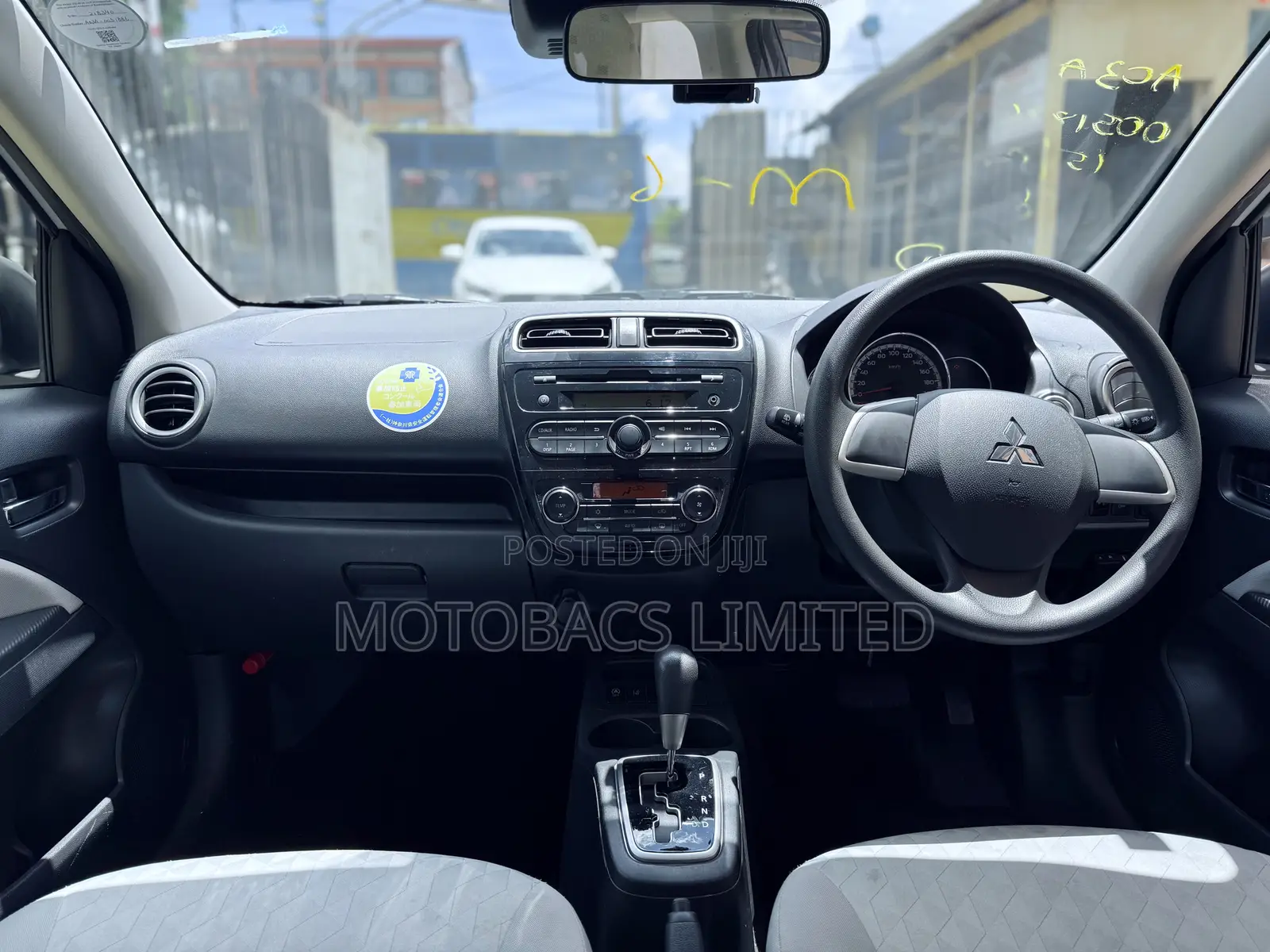 Mitsubishi Mirage ES 2020 White