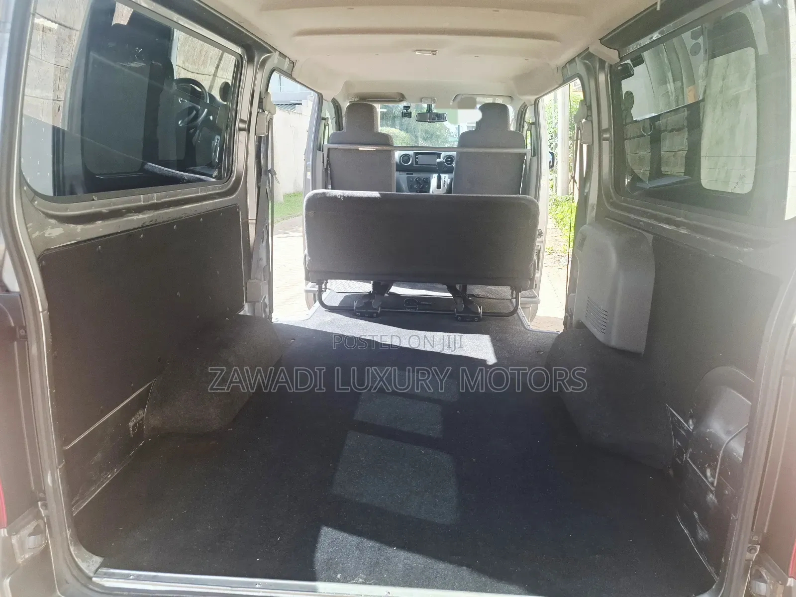 Nissan Caravan (Urvan) 2019 Grey