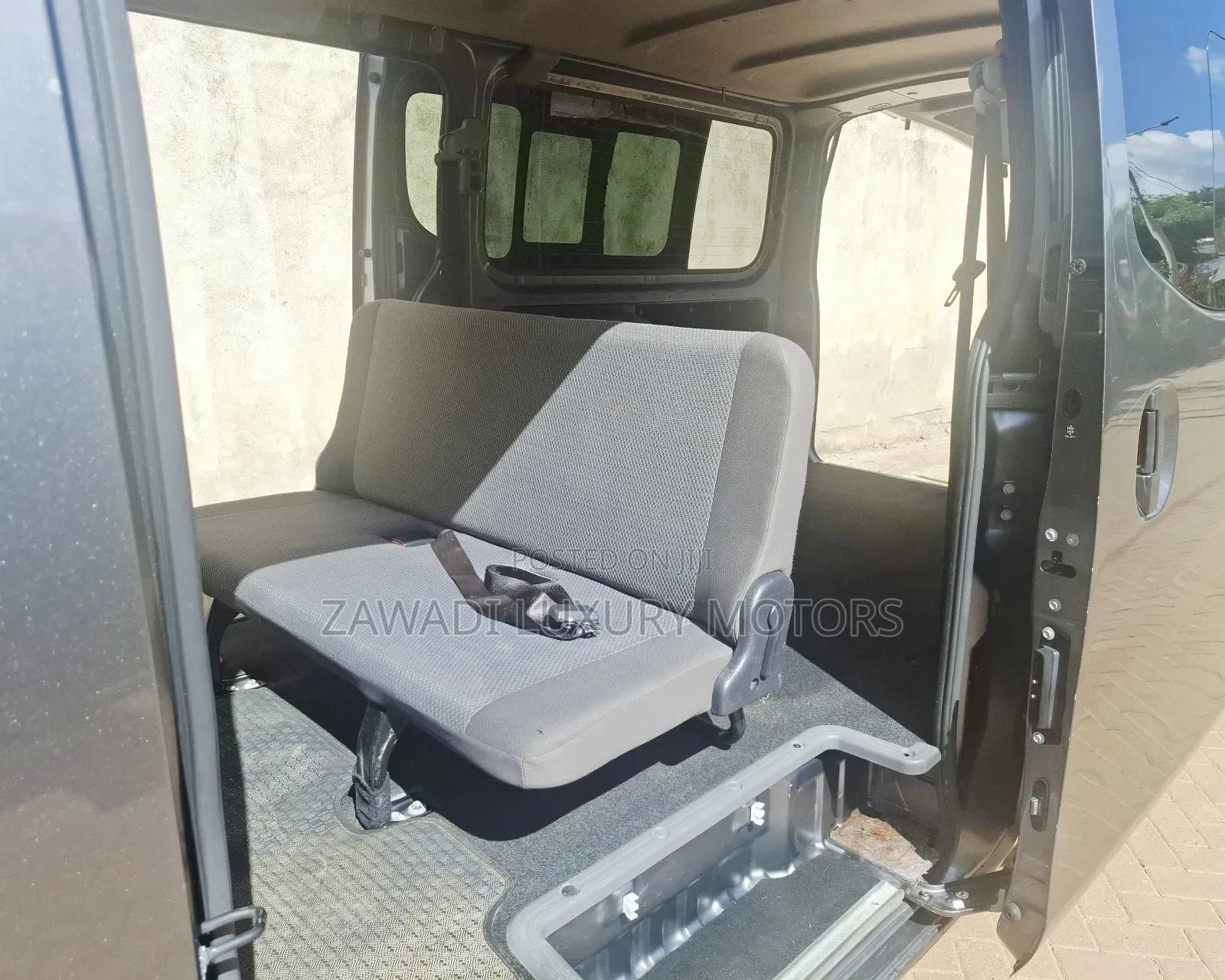 Nissan Caravan (Urvan) 2019 Grey