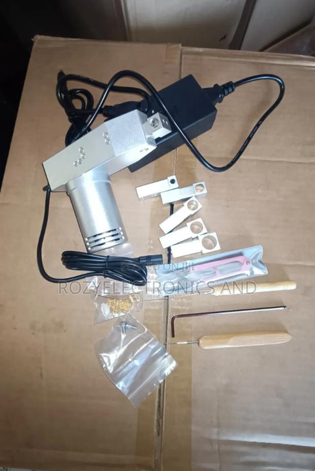 Artificial Dreadlocks Making Machine
