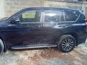 Toyota Land Cruiser Prado 2018 Black