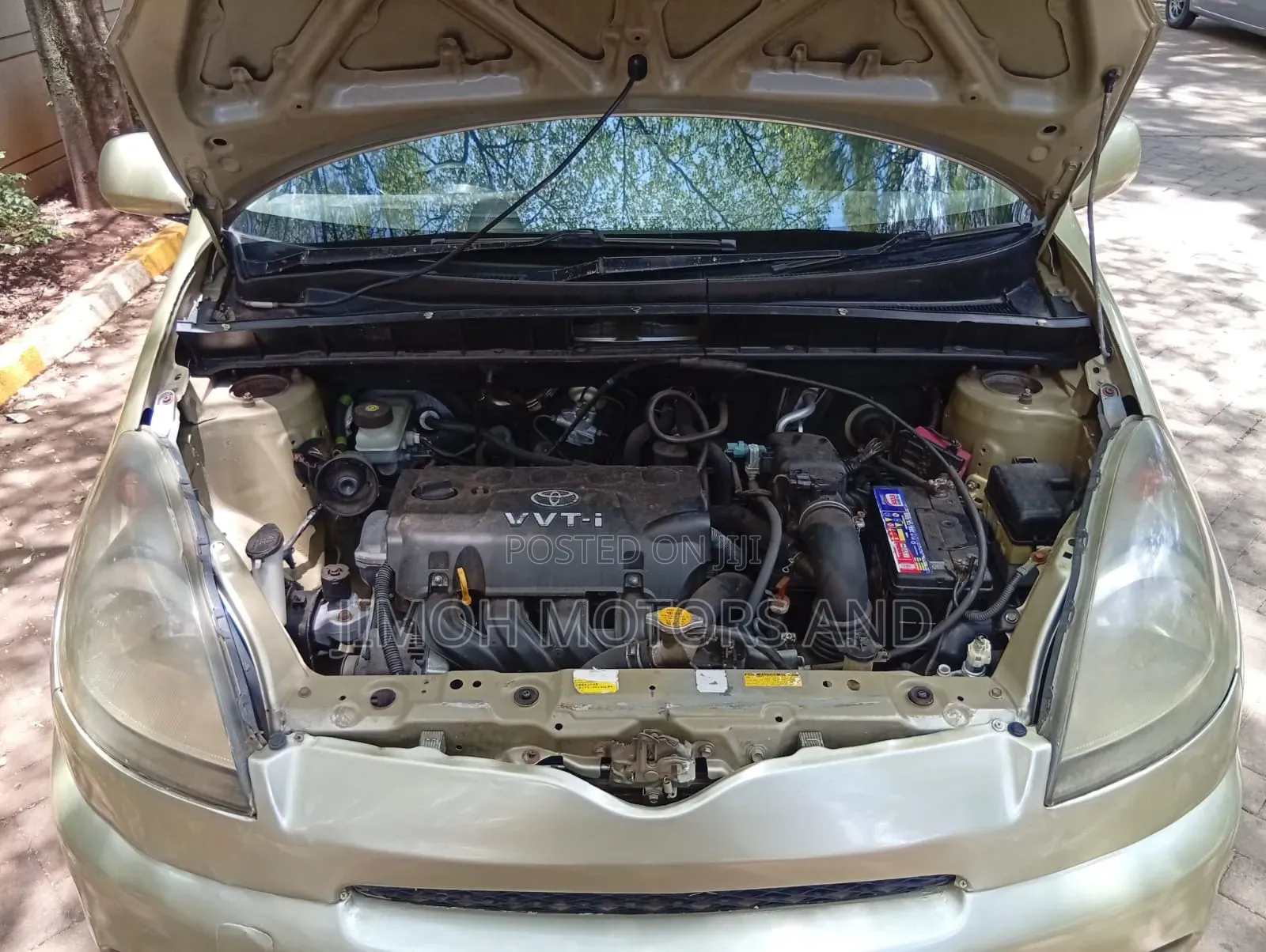 Toyota Fun Cargo 2003 Gold