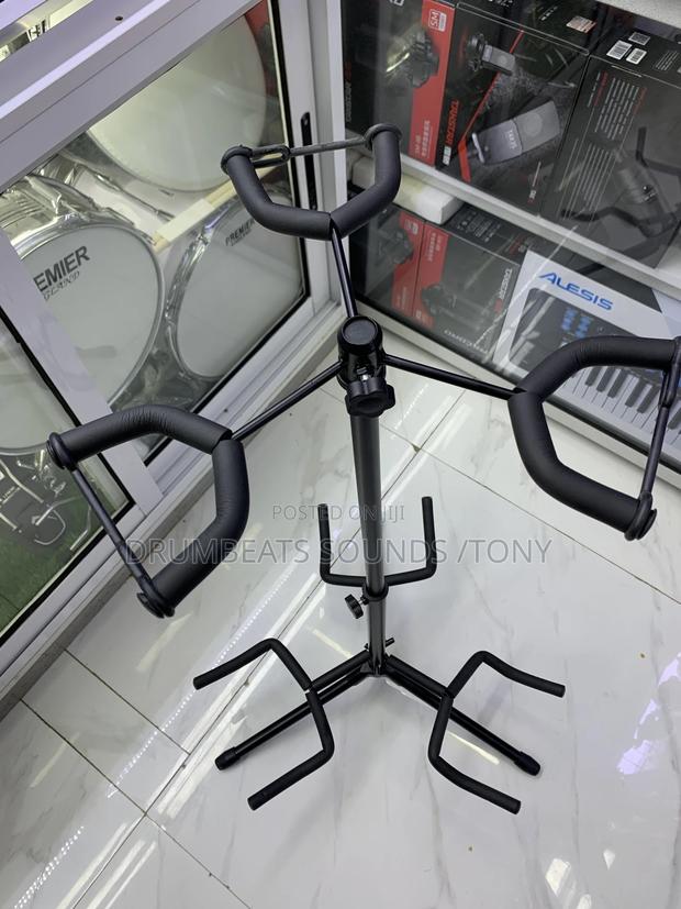 Triple Guitar Stand - thumbnail 3