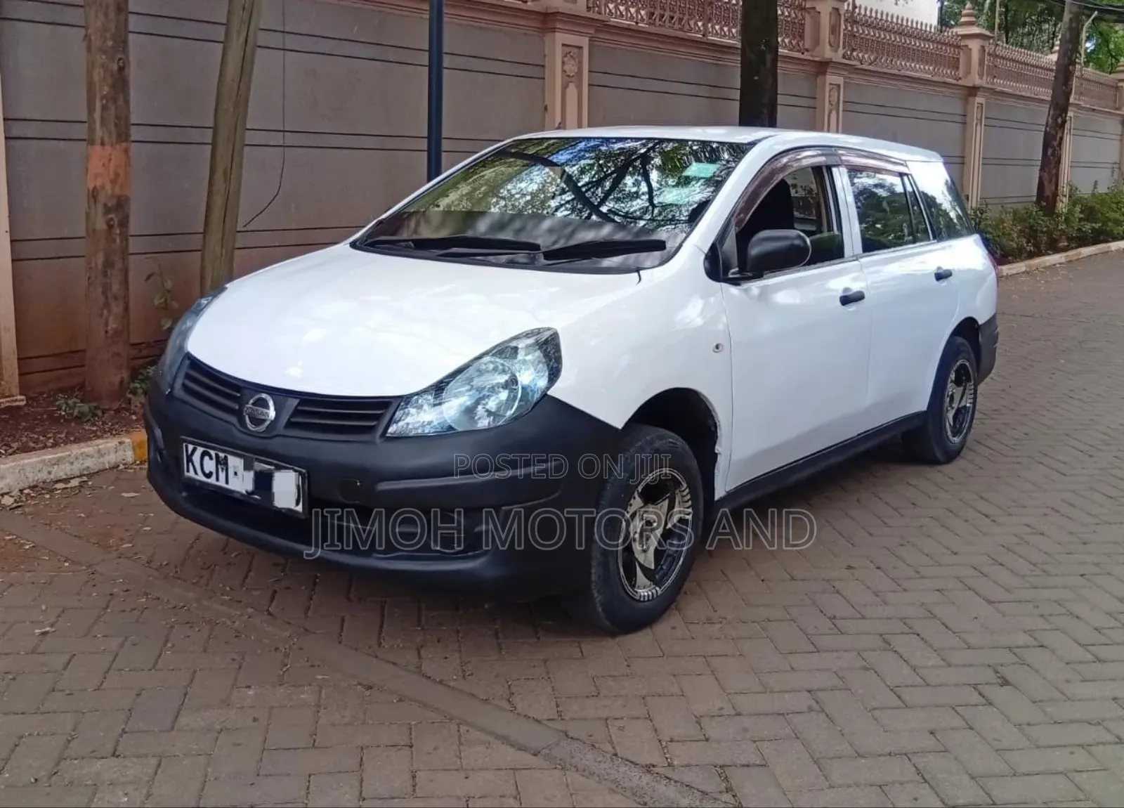 Nissan Advan 2010 White