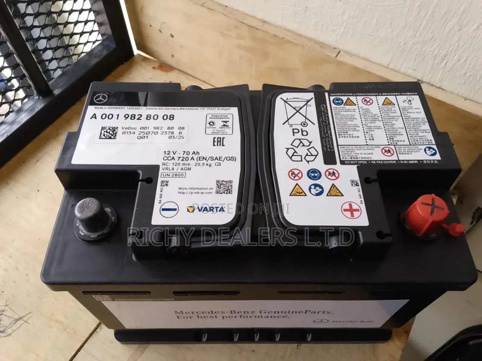 VARTA Din70mf A.G.M Car Battery