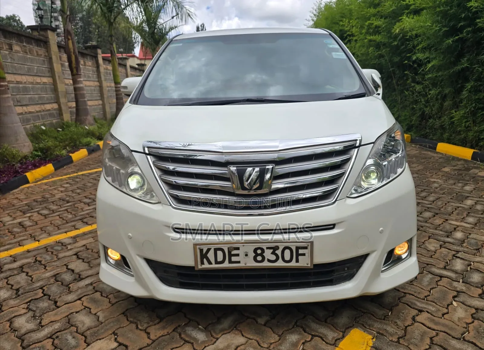 Toyota Alphard 2014 White