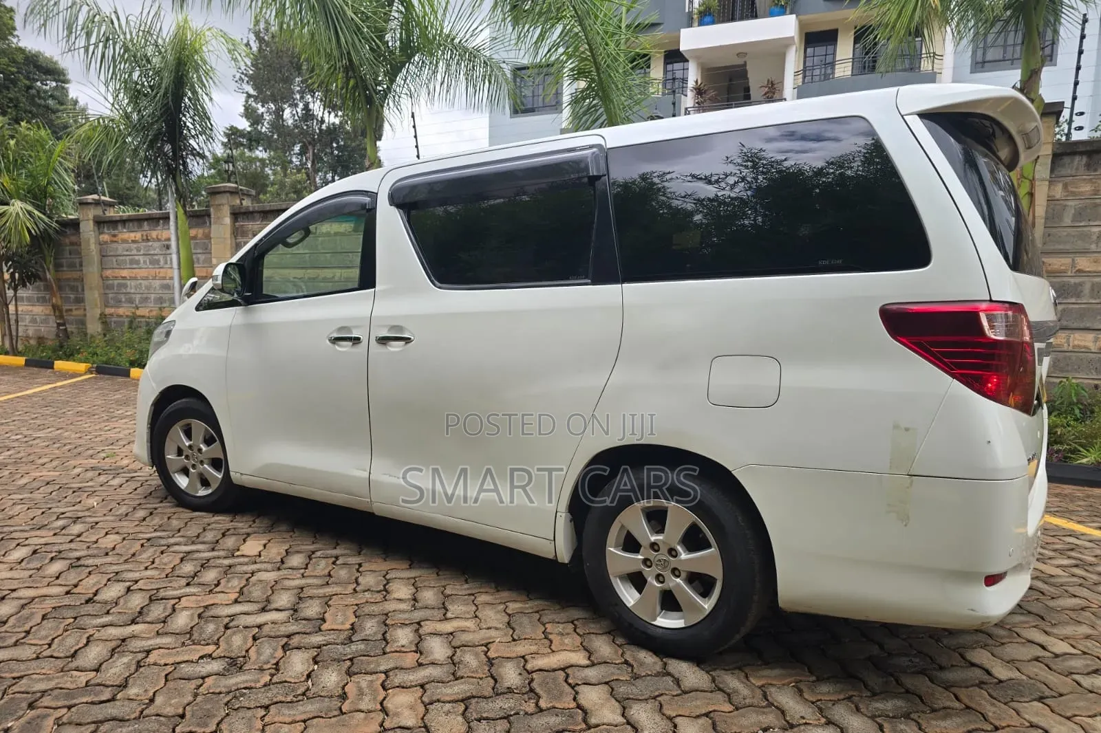 Toyota Alphard 2014 White