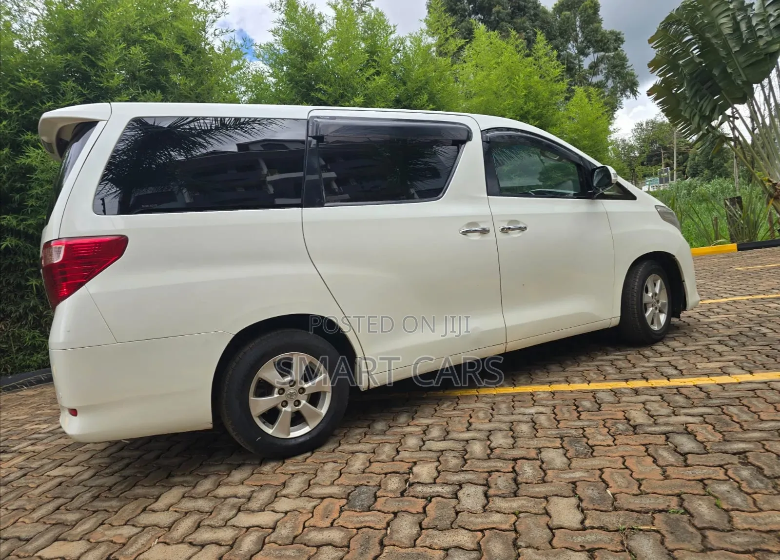 Toyota Alphard 2014 White