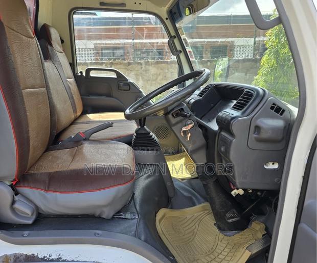 Isuzu NHR Local Assembly - thumbnail 3