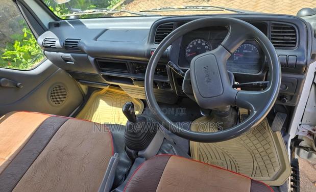 Isuzu NHR Local Assembly - thumbnail 8