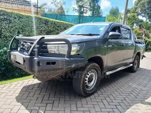 Toyota Hilux 2020 Gray