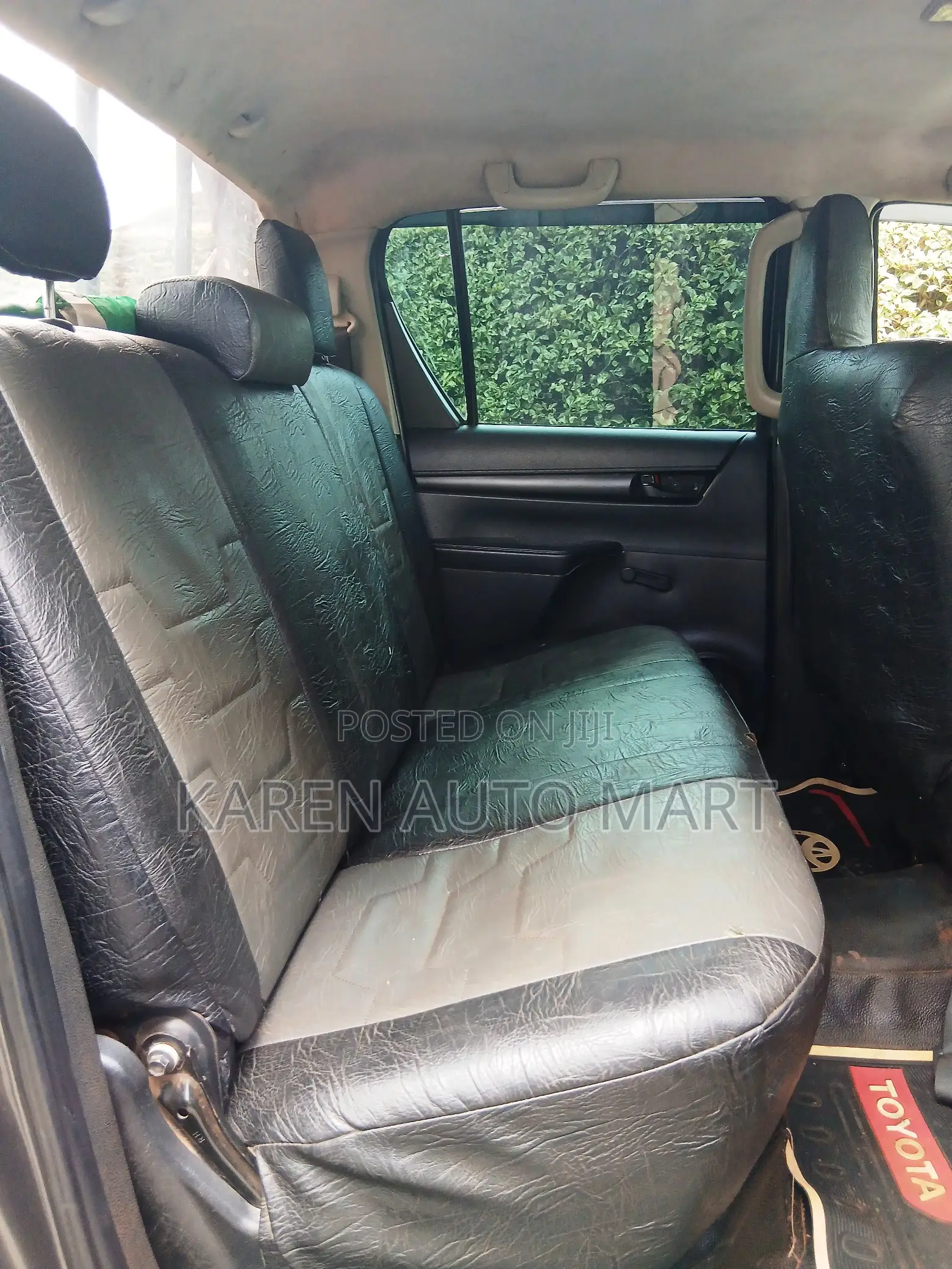 Toyota Hilux 2020 Gray
