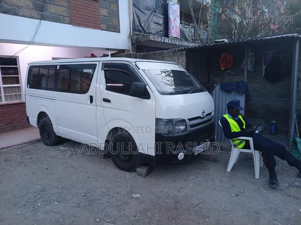 Toyota HiAce 2014 White