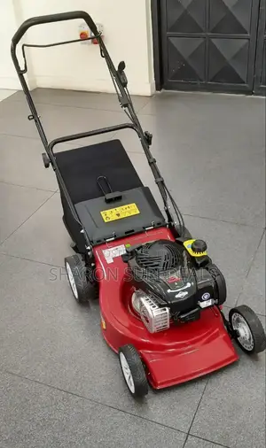Briggs Stratton Lawn Mower 140cc/18" Blade