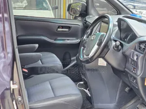 Toyota Noah 2014 Brown