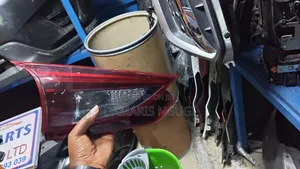 Mazda Axela Bootlight 2015/2016
