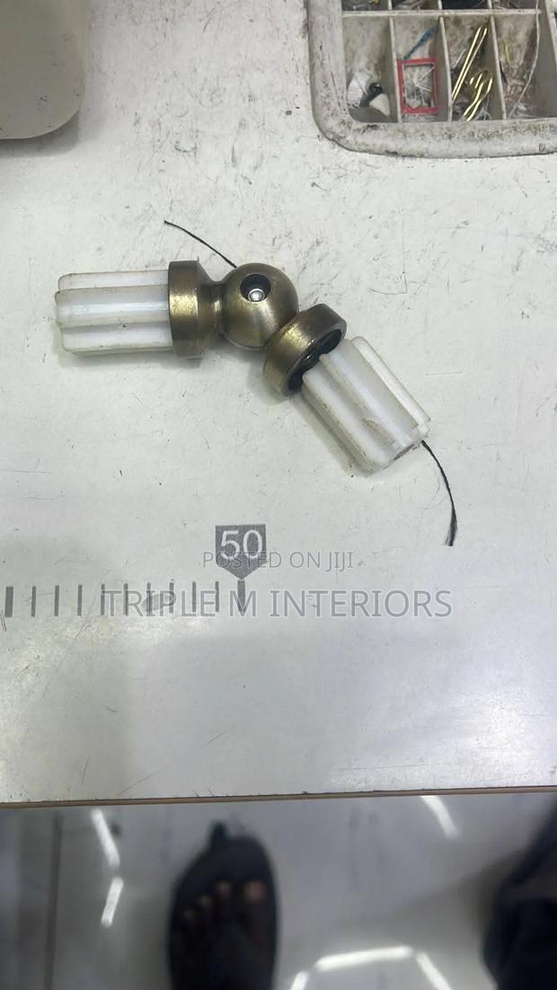 Elegant Rod Corner Joint