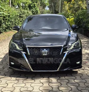 Toyota Crown 2018 Black