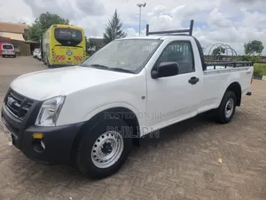 Isuzu D-MAX 2010 White