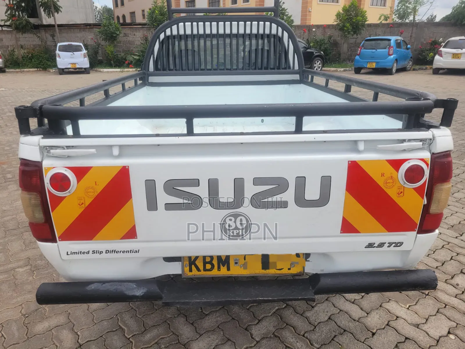 Isuzu D-MAX 2010 White