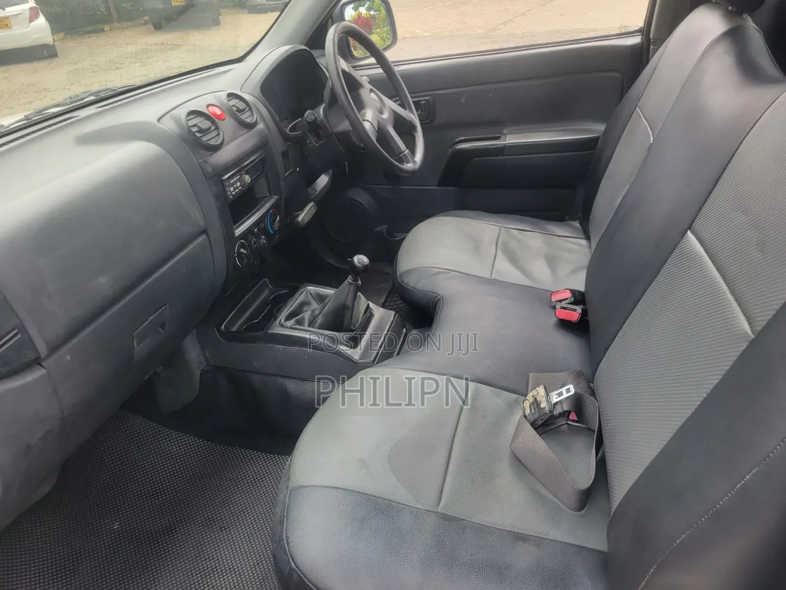 Isuzu D-MAX 2010 White