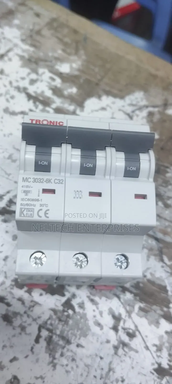 Tripple Pole 32 Amps