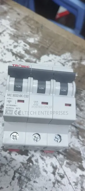 Tripple Pole 32 Amps