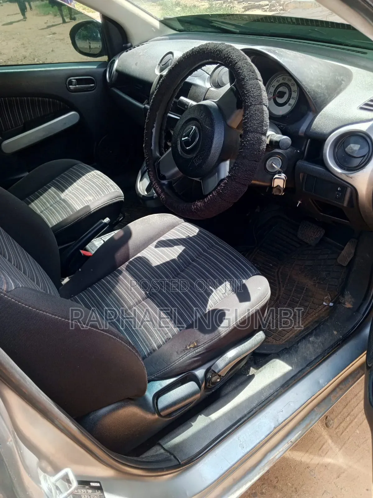 Mazda Demio 2011 Silver