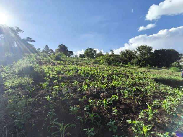 One Acre Plot for Sale in Ngong, Kahara Near Tarmac. Red Soil - thumbnail 2