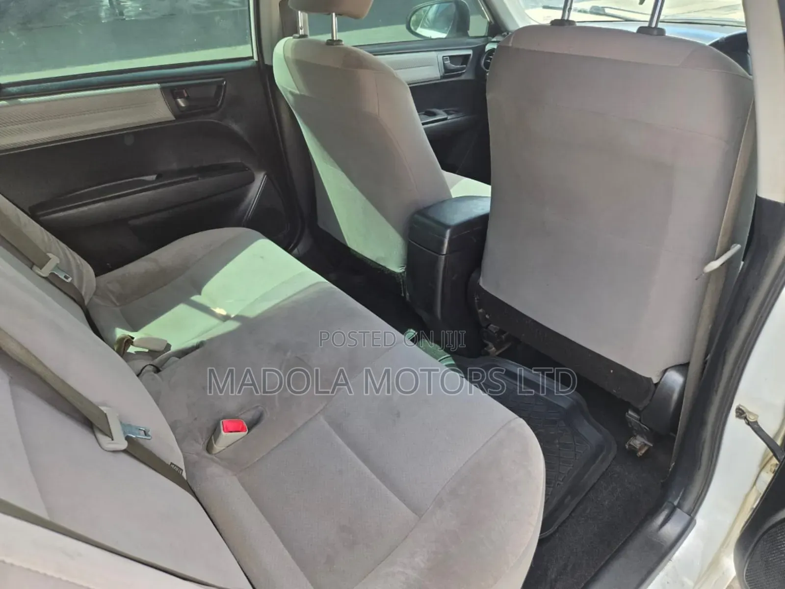 Toyota Axio 1.5 G 2WD 2014 White