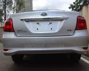 Toyota Axio 1.5 Hybrid 2WD 2019 Silver