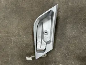 Sinotruck Nx High Quality Door Inner Handle Assembly