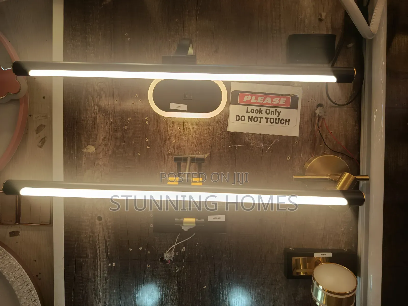 Telescopic Adjustable Mirror Led Light