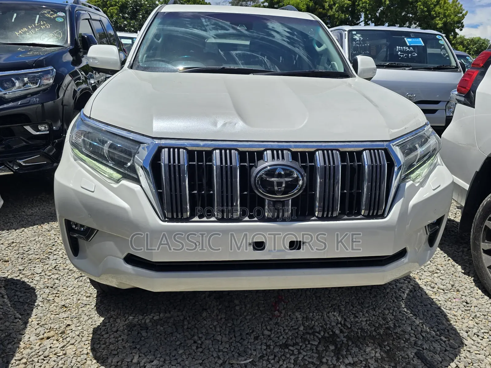 Toyota Land Cruiser Prado Kakadu 2022 White