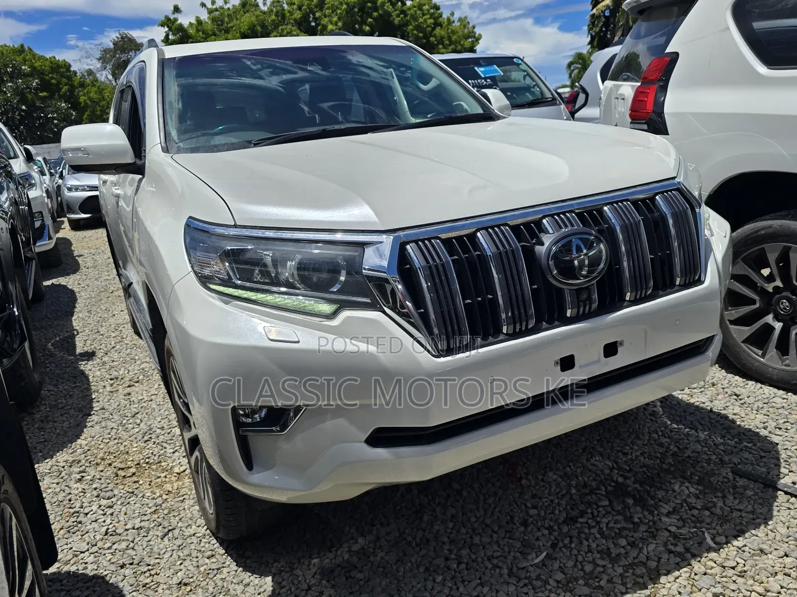 Toyota Land Cruiser Prado Kakadu 2022 White