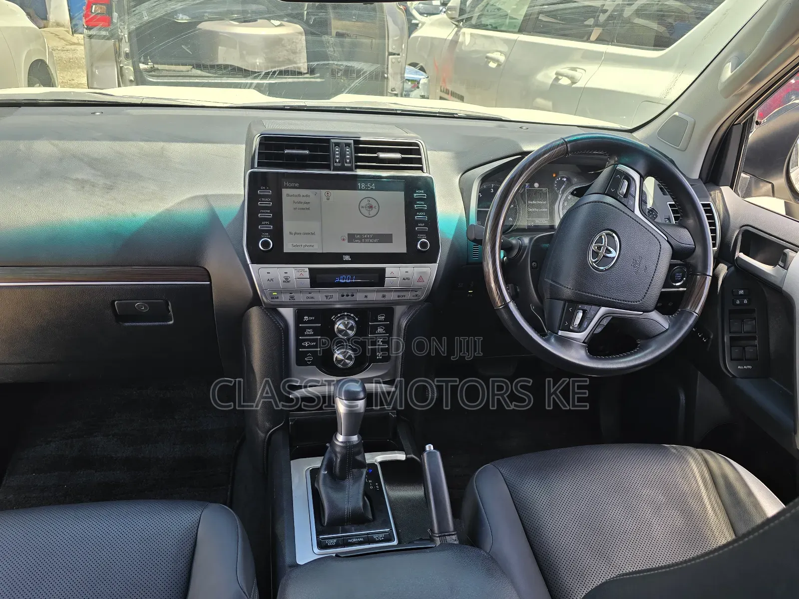 Toyota Land Cruiser Prado Kakadu 2022 White