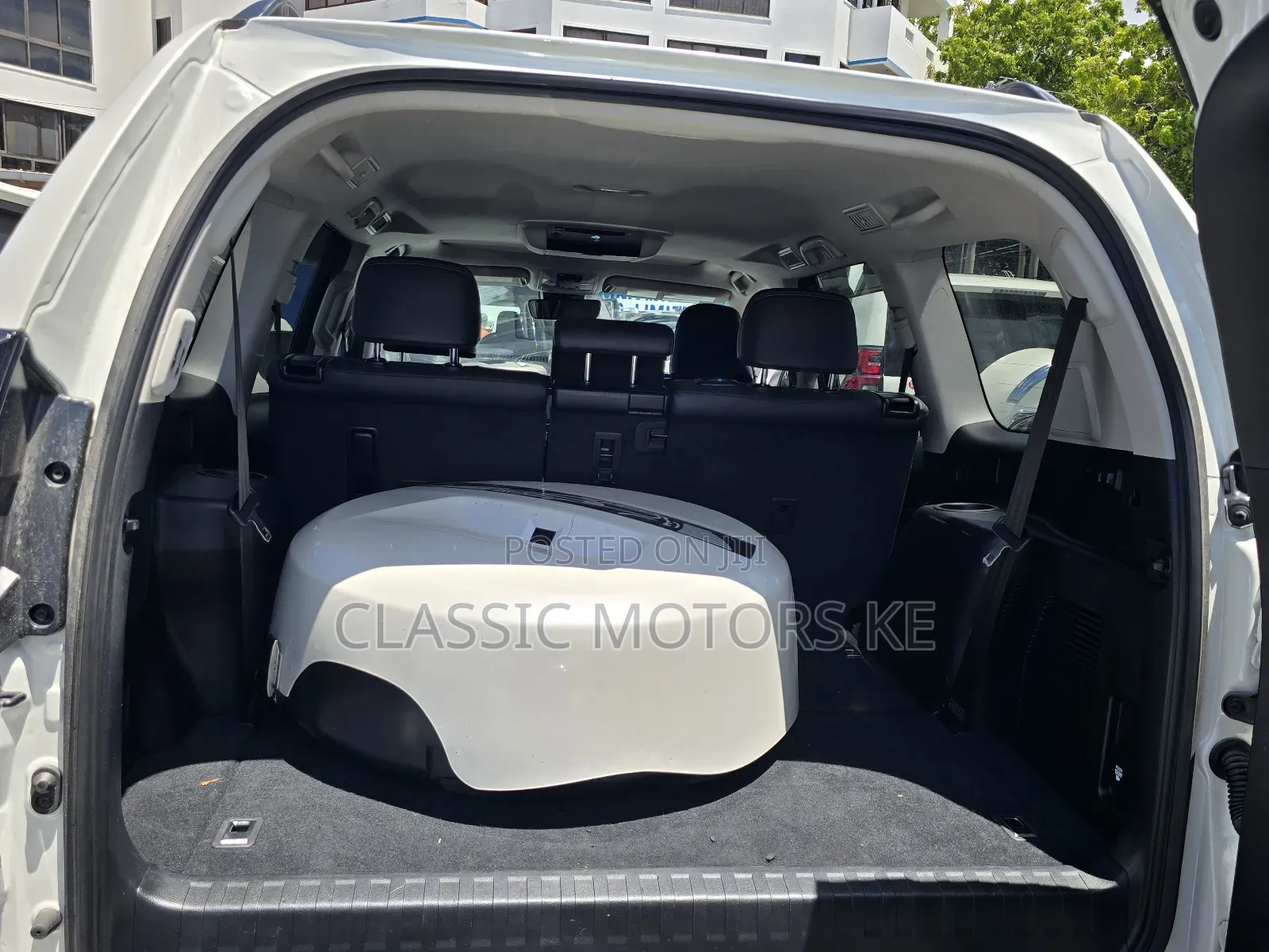 Toyota Land Cruiser Prado Kakadu 2022 White